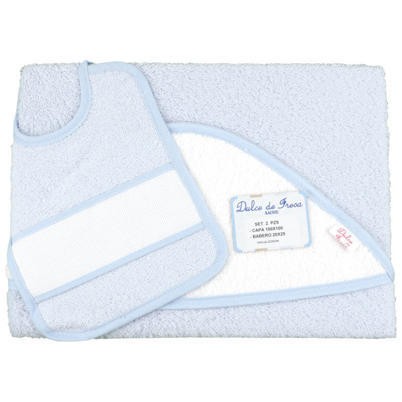Conjunto Bordado Capa de Baño + Babero –  Celeste